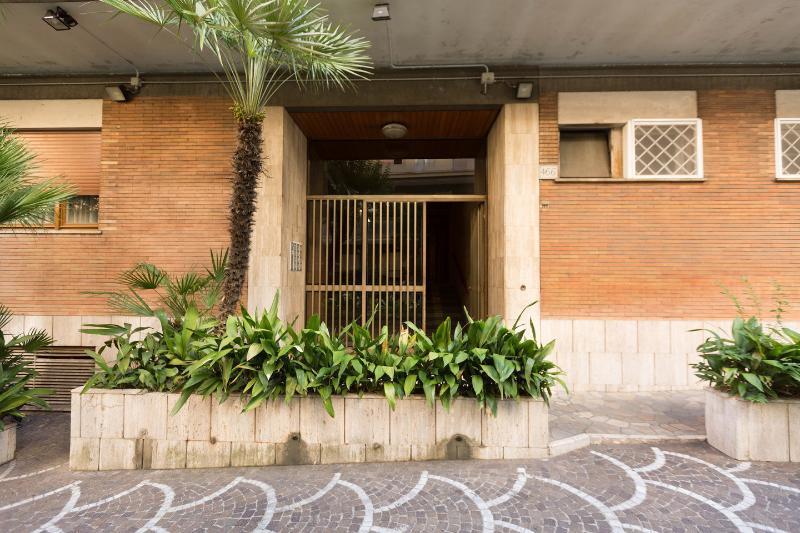 Bed A San Pietro Bed & Breakfast Rome Exterior photo